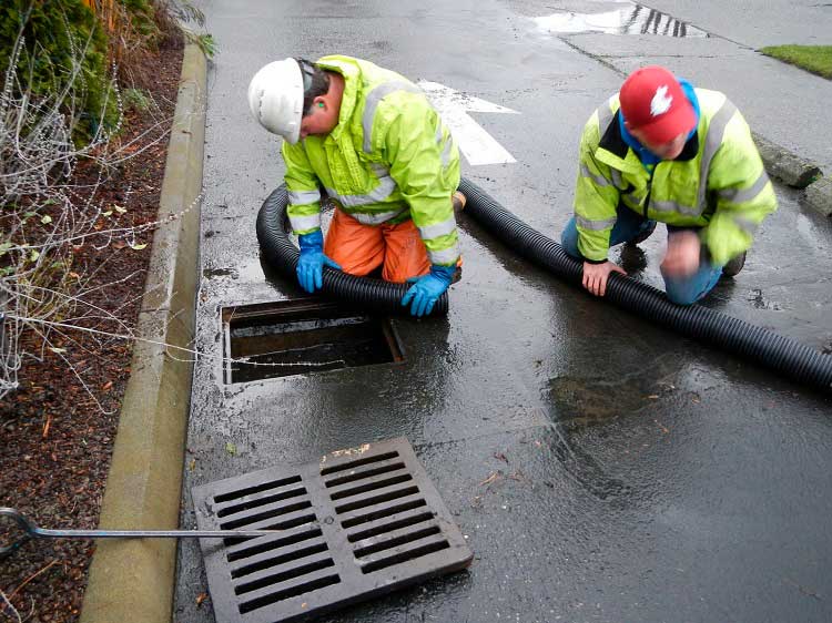 Прочистка ливневой канализации в Ростове-на-Дону